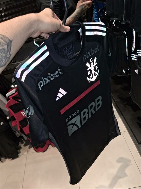 Flamengo Adiciona Tarja Vermelha Na Nova Terceira Camisa 2023 2024