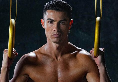 Cristiano Ronaldo Abra A Crian A Cega E Torna Se Viral Amo Te Mesmo