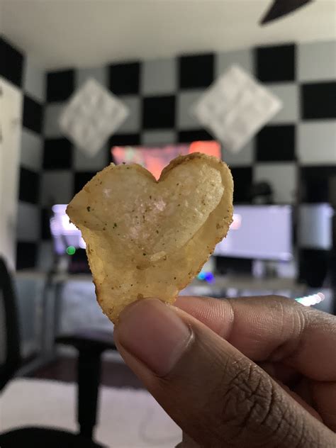 Zarz On Twitter My Chip Was Shaped Like A Heart Https T Co