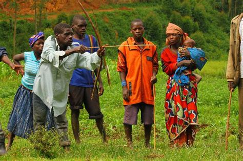 Lake Bunyonyi Islands Guide, Where To Stay, Getting There, Activities ...