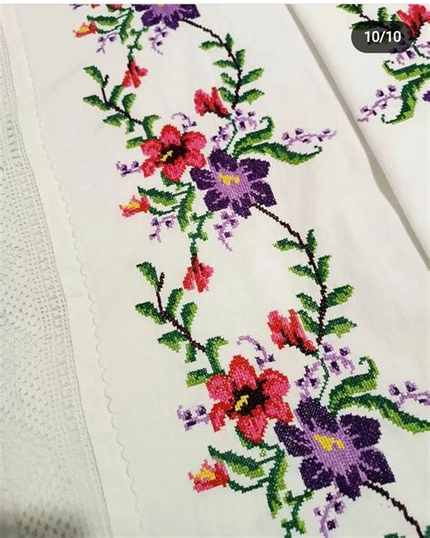 Pin By T Lay Karakaya On Kanavi E Cross Stitch Flowers Cross Stitch