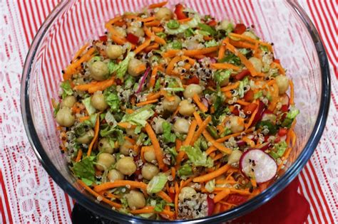 Salada De Quinoa Legumes Tert Lia Da Susy