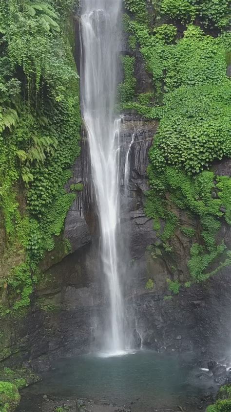 Cascadas Secretas En Bali Bali Indonesia Travel Cascadas Paisajes