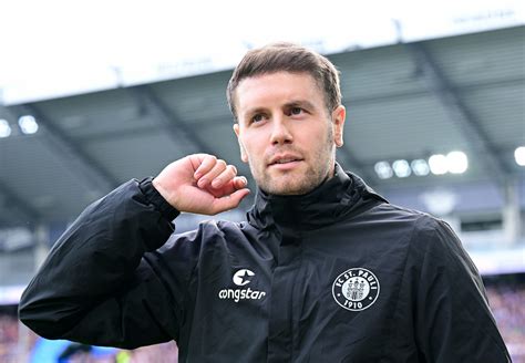 Noch nicht aber Trainer Hürzeler deutet St Pauli Vertrag an