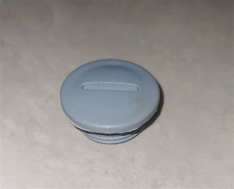 Plastic Threaded Plugs Plug Size Inches At Piece In Pune