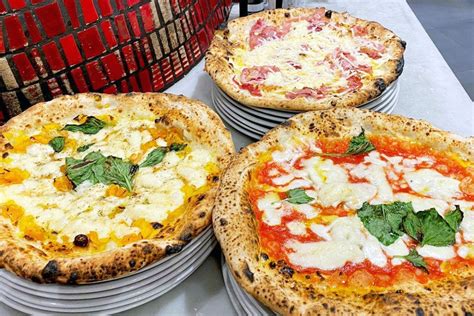 Where To Find The Best Pizza In Naples