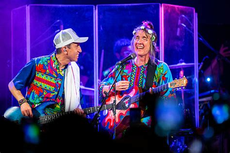 Aterciopelados abrirán conciertos de Guns N Roses en Bogotá