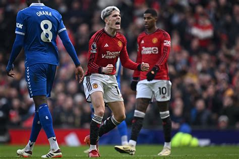 Manchester United 2 0 Everton Alejandro Garnacho Stars As Bruno