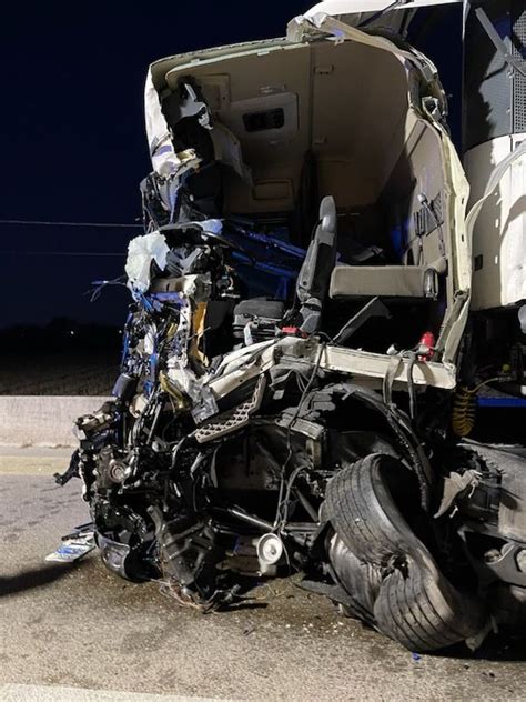 Accident dans le Gard choc frontal entre deux camions à grande