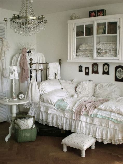 30 Shabby Chic Bedroom Ideas - Decor and Furniture for Shabby Chic ...