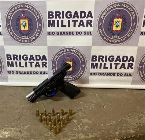 Homem Preso Em Flagrante Pistola Mm Na Zona Sul De Porto Alegre