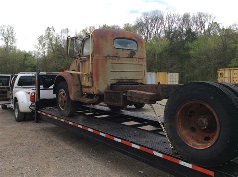 1950 Diamond Reo Truck Barn Finds