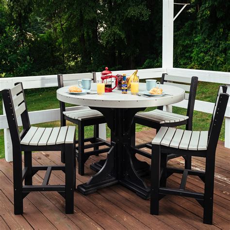 Glade Round Amish Patio Table - Eco-Friendly Poly | Cabinfield