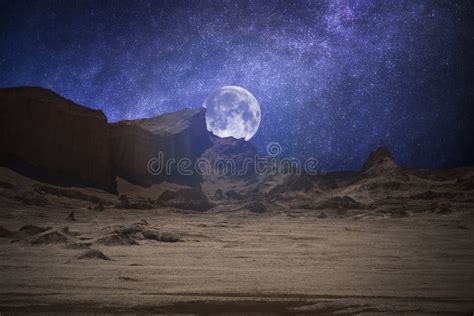 Valle De La Luna (Moon Valley) Stock Photo - Image of pattern, dune: 104990284