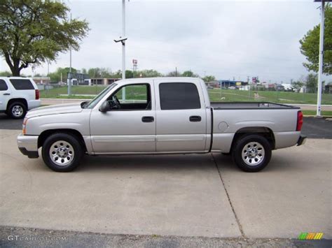 2006 Silver Birch Metallic Chevrolet Silverado 1500 Ls Crew Cab 28092068 Photo 2 Gtcarlot