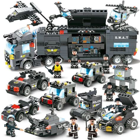 647pcs Lego City Police Series Swat 8 In 1 With Truck Station Building