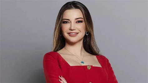 Esra Ezmeci kimdir ve kaç yaşındadır Ezra Ezmeci eşi kim Esra Ezmeci