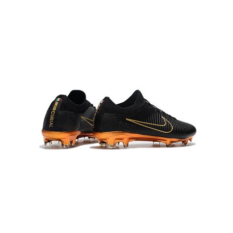 Scarpe da calcio da uomo 2017 - Nike Mercurial Vapor Flyknit Ultra FG Oro Nero