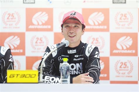 予選記者会見：gt300クラスでポールポジションを獲得した蒲生尚弥（k2 Randd Leon Racing） 2023年autobacs