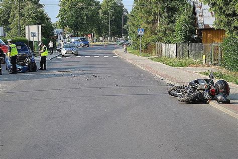 Motocykl Zderzy Si Z Fiatem Ucierpia Motocyklista