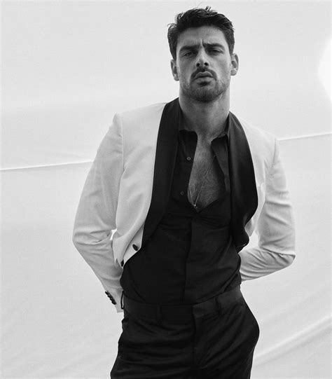 Michele Morrone Hombres Italianos Hombres Guapos Ropa De Moda Hombre