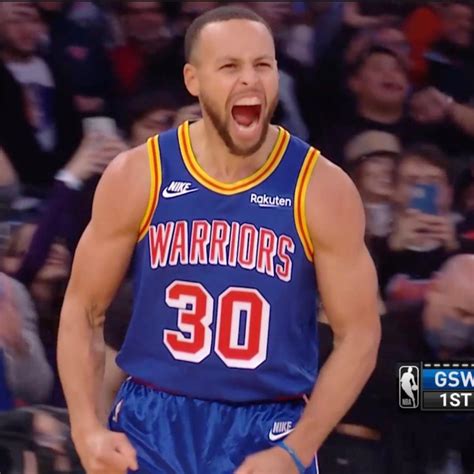 Stephen Curry Breaks The Nba Career 3 Point Record The Sports Cast