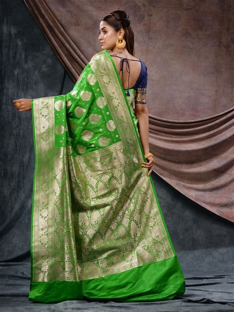 Parrot Green Silk Handwoven Saree With Damask Motifs And Floral Design Charukriti