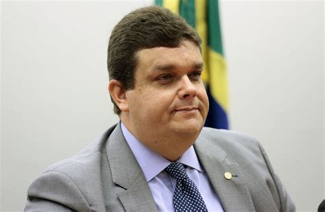 Wolney Queiroz Aqui não tem acordo o PT Folha PE