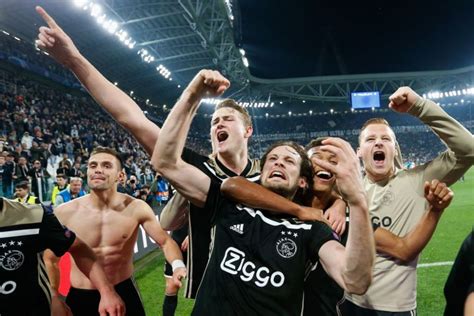 Ajax A Facut Un Transfer La Doar 24 De Ore Dupa Calificarea In