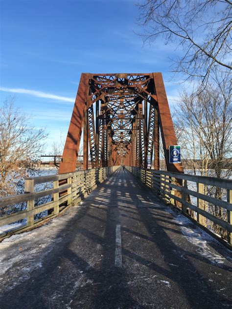 08walkingbridgesaintjohnriverfredericton Here Come The Canada