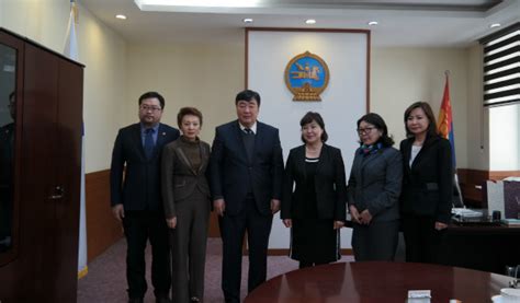 Ambassador Xing Haiming Meets New Health Minister