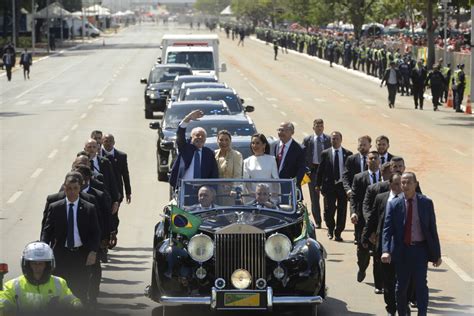 Foto A Primeira Dama Janja Lula Da Silva Surgiu Em Look Marcante E