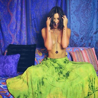 Bohemian Babe Porn Pic