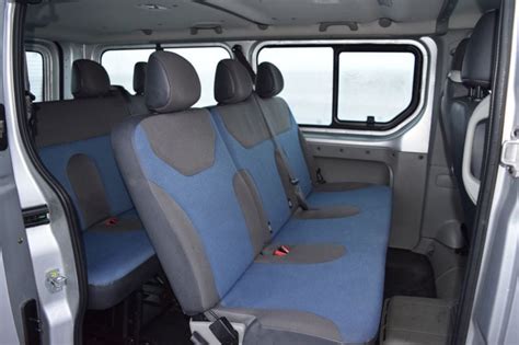 Iceland Van rental - Renault Traffic 9 seats