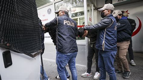 Stiklal Caddesi Ndeki Ter R Sald R S Nda Yeni Geli Me