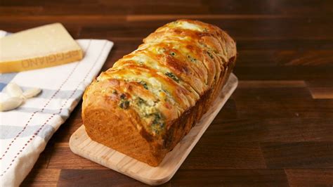 Best Spinach Artichoke Pull Apart Bread Recipe How To Make Spinach Artichoke Pull Apart Bread