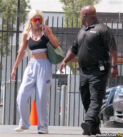 Tori Spelling I Nude OnlyFans Photo Nudostar TV