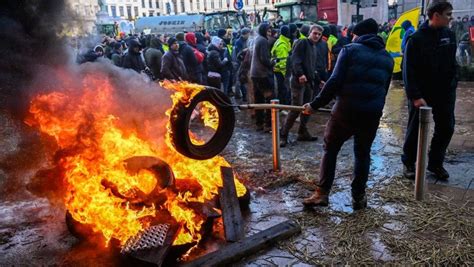 Ziua De Cluj Primarul Clujului A Fost N Mijlocul Protestului Din