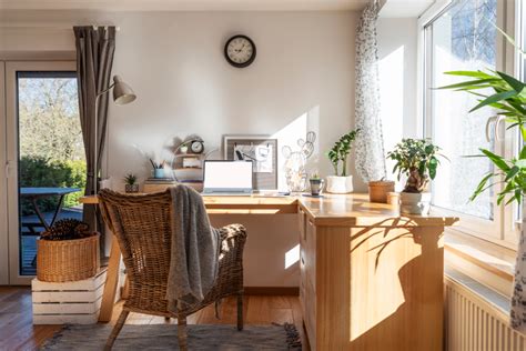 L Shaped Desk Office Layout