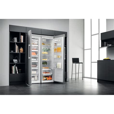 Arca Vertical Hotpoint Uh F D Xi De Livre Instala O No Frost Cm