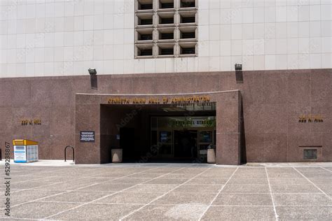 Los Angeles Ca Usa July The Entrance To Kenneth Hahn Hall