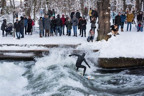 Eisbachwellede Eisbach MÜnchen River Surfing Alles über Surfer