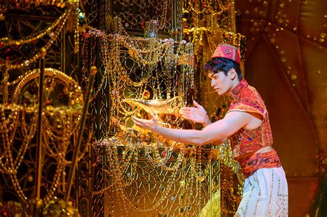 Review Aladdin UK Tour The Palace Theatre Manchester Extraordinary