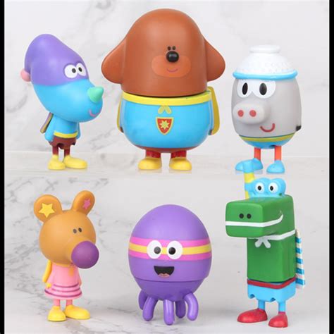 Hey Duggee Figure Set Duggee And The Squirrels Princess Dress World