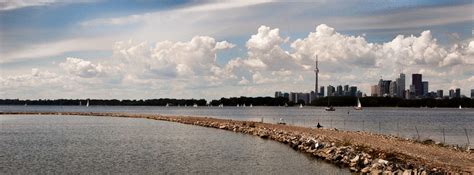 Leslie Street Spit Trail | Views of the Toronto Skyline | 10Adventures