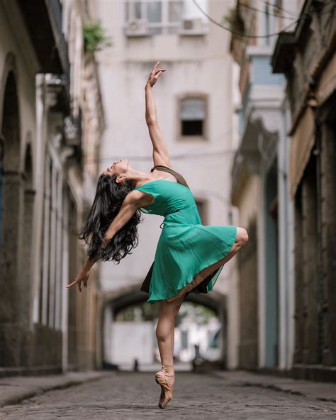 Omar Z Robles Shoots Amazing Photographs Of Ballet Dancers In The Street