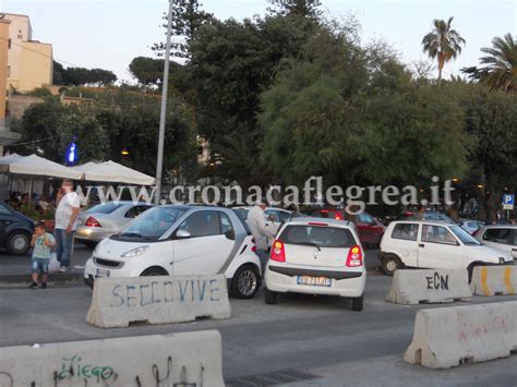 Fotonotizia Caos A Pozzuoli Traffico In Tilt E Parcheggiatori Abusivi