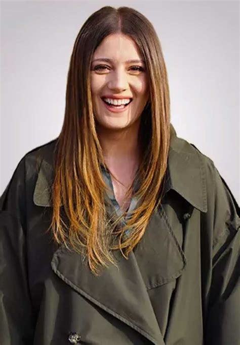 Gizem Karaca Muhteand