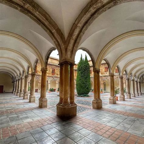 Jaén Jaén Auténtica on Instagram El mejor claustro de Jaén es el