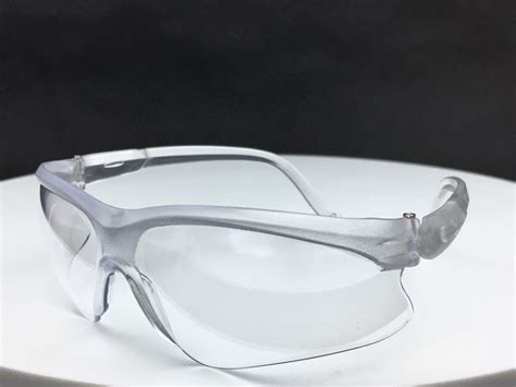 Transparent Medical Goggles - An Trần Coating